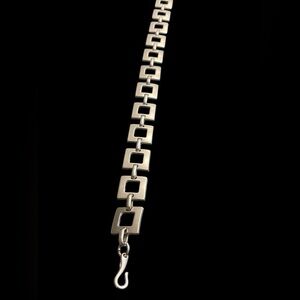 🩶🩶Gorgeous Women’s Silver Chain Belt.  New condition! Style statement‼️
